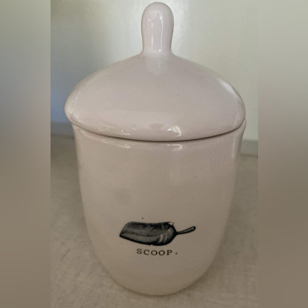 Ceramic Sugar dish with lid. Rae Dunn.